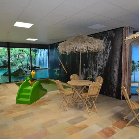 Cosy, Wooden, Comfortable In A Car-free Zone Arcen